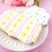Load image into Gallery viewer, Daisy Chain Pattern Stencil 2 Piece set