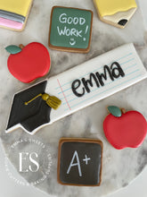 Load image into Gallery viewer, Long Classroom Grad Hat Plaque