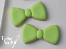 Load image into Gallery viewer, Bow tie