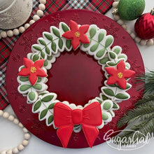 Load image into Gallery viewer, Holiday Wreath Platter 4pc cutter set
