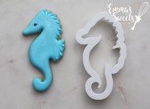 Load image into Gallery viewer, Seahorse 1