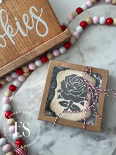 Load image into Gallery viewer, Natural Kraft Cookie Box With Clear Window 4.5" x 4.5" x 1"