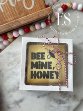 Load image into Gallery viewer, White Cookie Box With Clear Window 4.5" x 4.5" x 1"