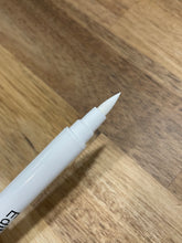 Load image into Gallery viewer, Edible White Dual Tipped White Chalk Marker (NEW)