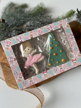 Load image into Gallery viewer, COOKIE BOX- Nutcracker Dream (7&quot; x 5&quot; x 1.25&quot;)