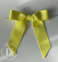 Load image into Gallery viewer, PRE TIED BOWS (36 colours)
