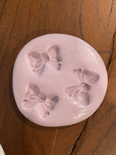Load image into Gallery viewer, Mini BOW Mold Silicone