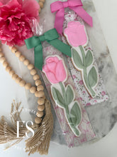 Load image into Gallery viewer, Long Stem Rose Flower Plaque