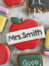 Load image into Gallery viewer, Apple With Name Plate