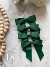 Load image into Gallery viewer, PRE TIED BOWS (50 colours)