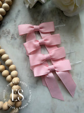 Load image into Gallery viewer, PRE TIED BOWS (50 colours)