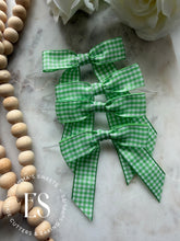 Load image into Gallery viewer, PRE TIED BOWS (50 colours)