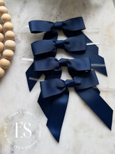 Load image into Gallery viewer, PRE TIED BOWS (50 colours)