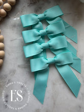 Load image into Gallery viewer, PRE TIED BOWS (50 colours)