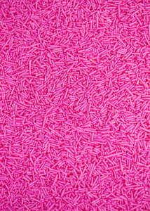 BRIGHT PINK CRUNCHY SPRINKLES™ (BB Nov 2023) - does not qualify for free trays