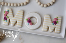 Load image into Gallery viewer, MOM w/Flowers Three Letter Set
